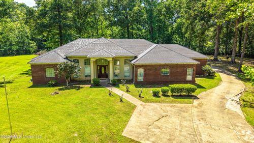 135 Cherry Bark Lane, Natchez, MS, 39120 | Card Image