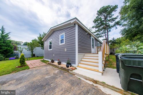 38 Leopard Ln, Lothian, MD, 20711-2729 | Card Image