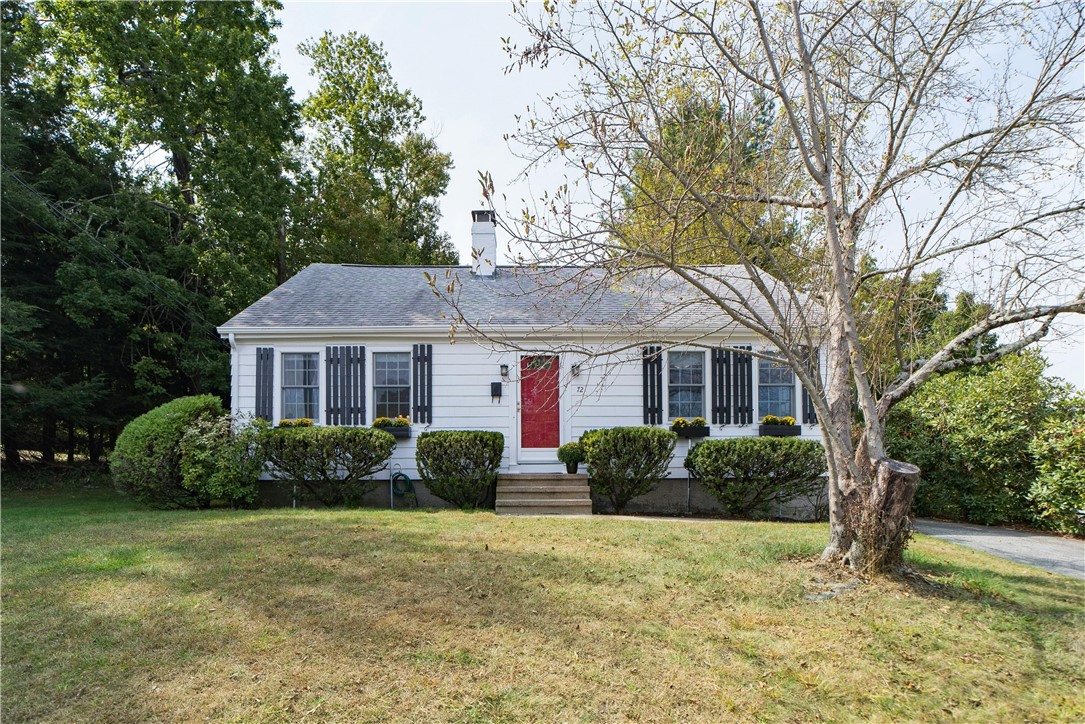 Grandview Ave, Lincoln, RI 02865