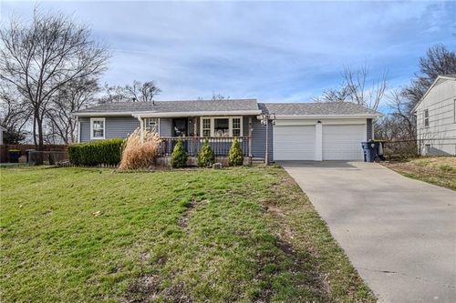 4326 Laurel Ave, Kansas City, MO, 64133-1442 | Card Image