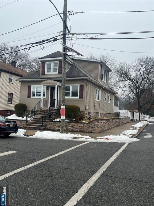 35 Terrace Ave, Woodland Park, NJ, 07424-2866 | Card Image