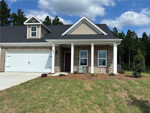 902 Beeson Ct, Clemmons, NC, 27012-7587 | Card Image