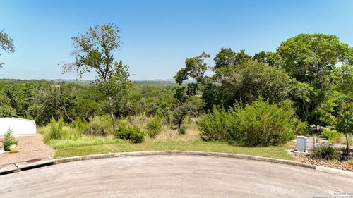 116 Balcones Bnd, Boerne, TX, 78006-8595 | Card Image