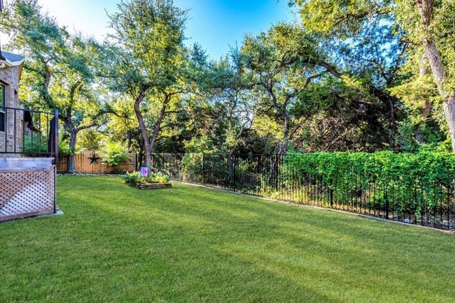 Backs to the greenbelt with no neighbors behind | Image 38