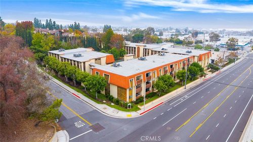 2501 Temple Ave, Signal Hill, CA, 90755-4036 | Card Image