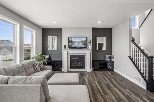 104 Hummingbird Way, Delano, MN, 55328-1000 | Card Image