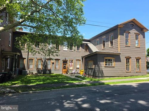 137 N Liberty St, Orwigsburg, PA, 17961-1803 | Card Image