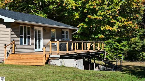 13685 Licht Rd, Atlanta, MI, 49709-9431 | Card Image