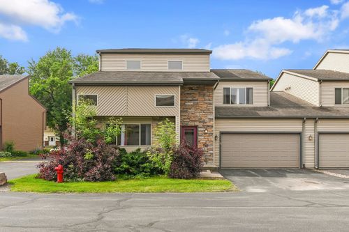 511 Knightsbridge Rd, WAUNAKEE, WI, 53597-1814 | Card Image
