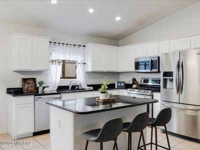 Kitchen Island | Image 3