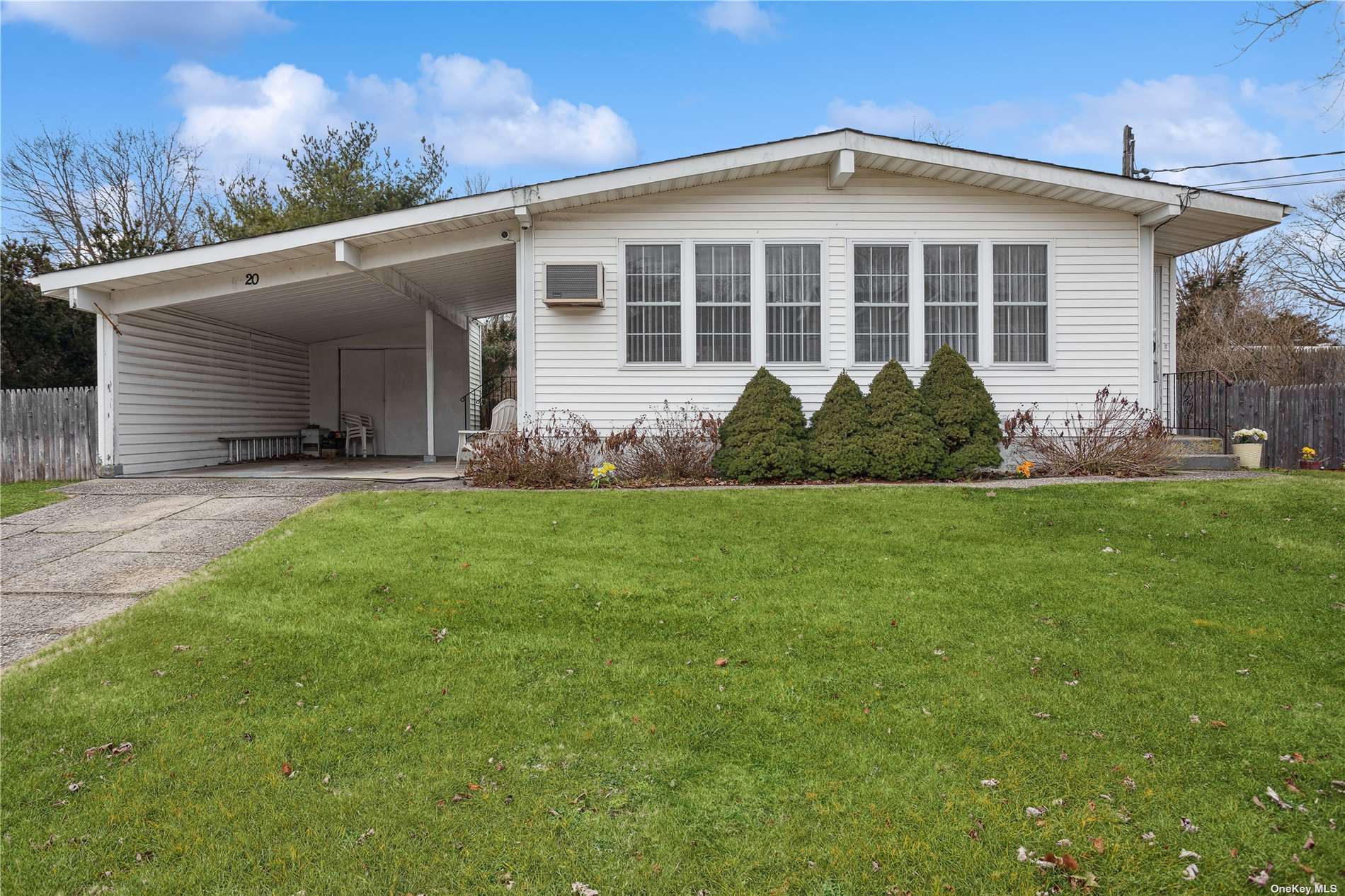 Neptune Ave, East Patchogue, NY 11772