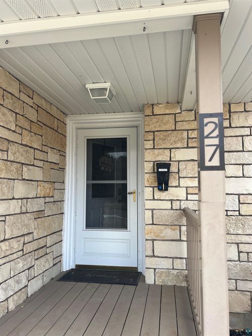 27 S 5th St W, Aurora, MN, 55705-1255 | Card Image