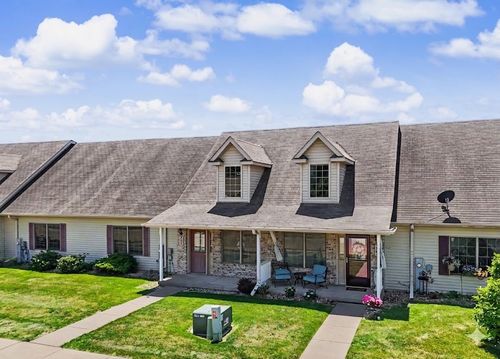305 Walker Way, Blue Grass, IA, 52726-9645 | Card Image