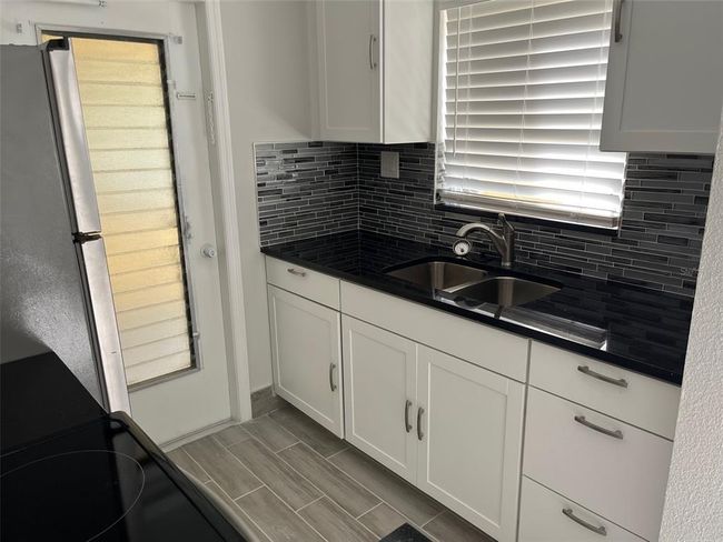 APT-7 - 1605 Pass A Grille Way, Condo with 2 bedrooms, 1 bathrooms and null parking in ST PETE BEACH FL | Image 7