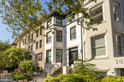 4 - 1747 T Street Nw, Condo with 2 bedrooms, 2 bathrooms and null parking in WASHINGTON DC | Image 2