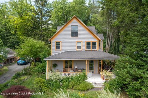 48 River Rd, Highland, NY, 12528-1221 | Card Image