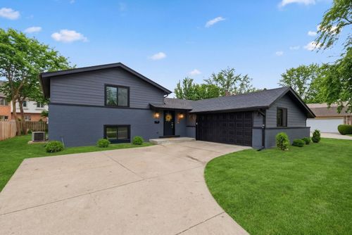 3509 Lawson Rd, Glenview, IL, 60026-1118 | Card Image