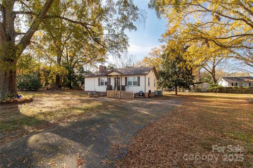 5793 Oak St, Fort Lawn, SC, 29714-8700 | Card Image