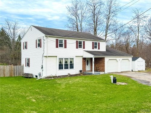 2955 Graffenburg Rd, New Hartford, NY, 13413-5913 | Card Image