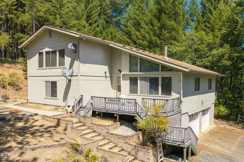 690 Thornbrook Dr, Merlin, OR, 97532-9754 | Card Image