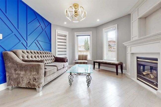 MAIN - 10 Purcell Cres, House other with 4 bedrooms, 3 bathrooms and 4 parking in Maple ON | Image 4