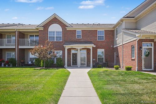 93-22056 Andover Drive, Macomb Township, MI, 48042 | Card Image