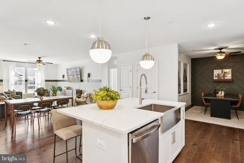 unit-201-3700 Havertill Ln, WOODBRIDGE, VA, 22193-2066 | Card Image