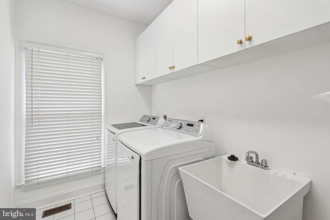 8109 Crooked Oaks Ct, House other with 4 bedrooms, 5 bathrooms and null parking in GAINESVILLE VA | Image 33