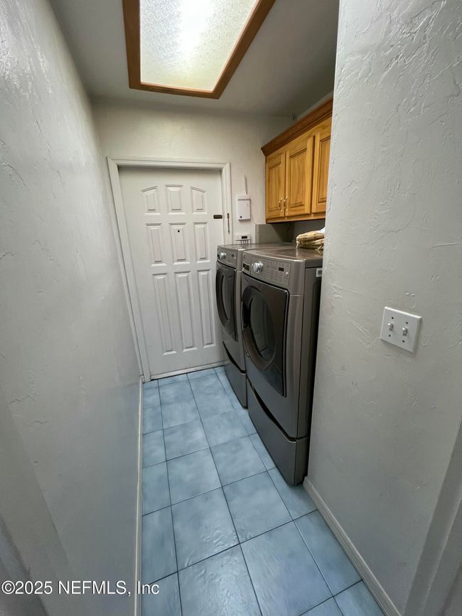 inside laundry room | Image 19