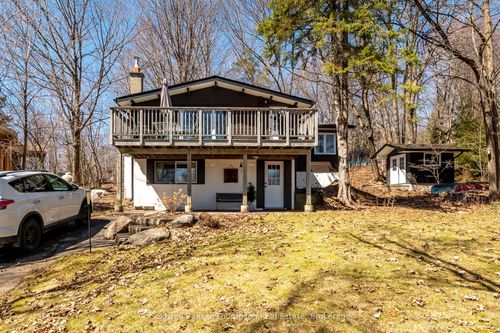 1802 Valley Rd, Huntsville, ON, P1H1A8 | Card Image