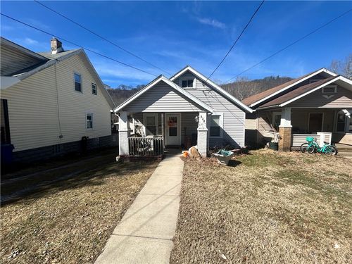 529 Ambridge Ave, Ambridge, PA, 15003-1210 | Card Image