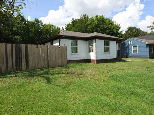 4912 Almena Rd, River Oaks, TX, 76114-2632 | Card Image