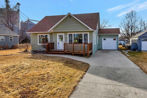 306 S Oak St, Hendricks, MN, 56136-9530 | Card Image