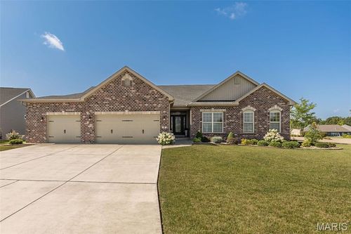 2 Wyndemere Ct, Lake St Louis, MO, 63367-4220 | Card Image