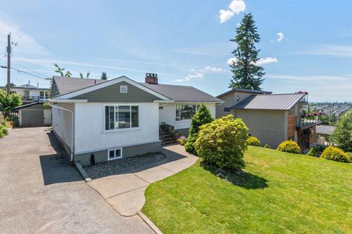 4860 Eton Street, Burnaby, BC, V5C1K9 | Card Image