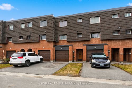 107 Darras Crt, Brampton, ON, L6T1W7 | Card Image