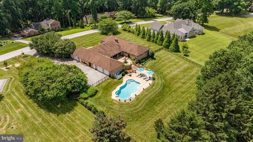 4037 Holly Knoll Dr, GLEN ARM, MD, 21057-9606 | Card Image