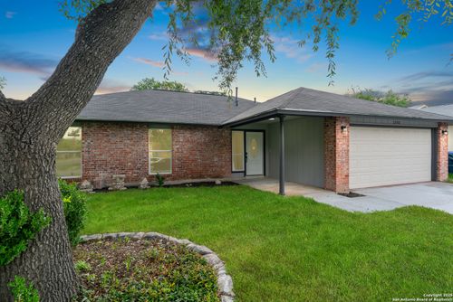 13530 Larkbrook St, San Antonio, TX, 78233-4935 | Card Image
