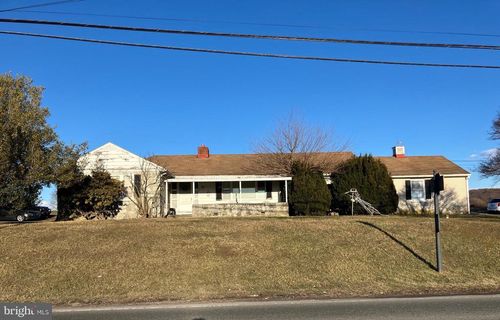 725 Marticville Rd, PEQUEA, PA, 17565-9401 | Card Image