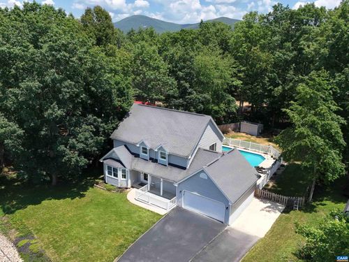 172 Beagle Gap Run, Waynesboro, VA, 22980-9347 | Card Image