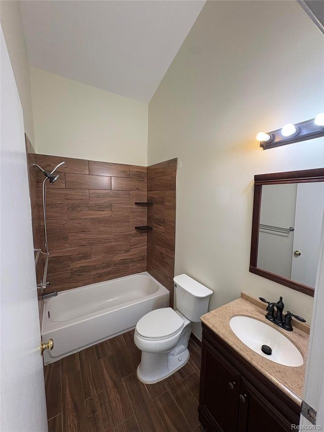 Bathroom 1.jpg | Image 9
