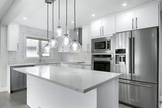15 Haddock Rd Sw, House detached with 3 bedrooms, 3 bathrooms and 3 parking in Calgary AB | Image 7