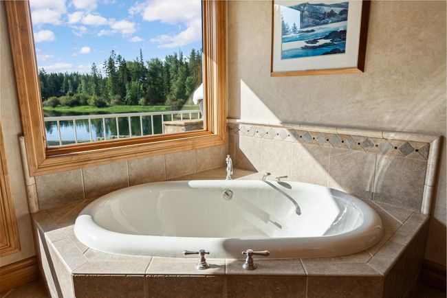 Primary Suite Bathroom | Image 36