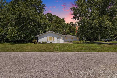 18149 Bulla Rd, South Bend, IN, 46637-5422 | Card Image