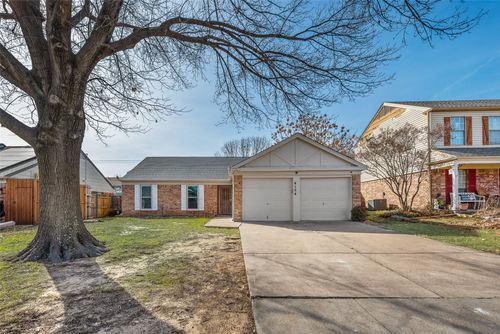 4154 Emerson Dr, Grand Prairie, TX, 75052-3809 | Card Image