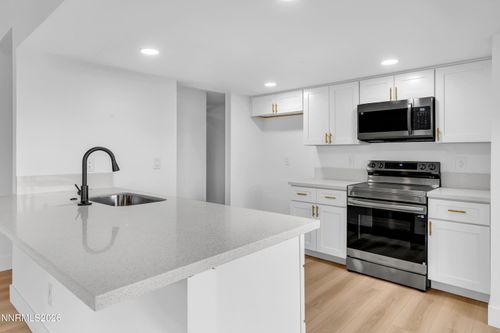 6810 Sunkist Dr, Sparks, NV, 89436-9001 | Card Image