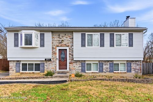 8811 Old Ironsides Dr, Louisville, KY, 40228-2533 | Card Image