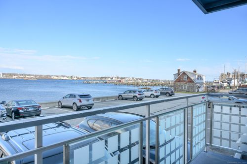 unit-104-184 Pequot Ave, New London, CT, 06320-4626 | Card Image