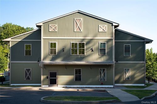 201-128 Vineyard Avenue, Lloyd, NY, 12528 | Card Image