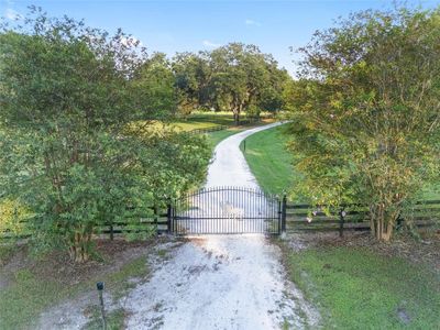 16525 Sw 5th Place, Home with 4 bedrooms, 3 bathrooms and null parking in Newberry FL | Image 3